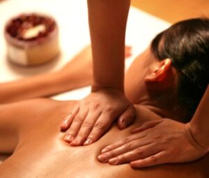 Salt Cave Thai Oil Massage - Full Body 60΄
